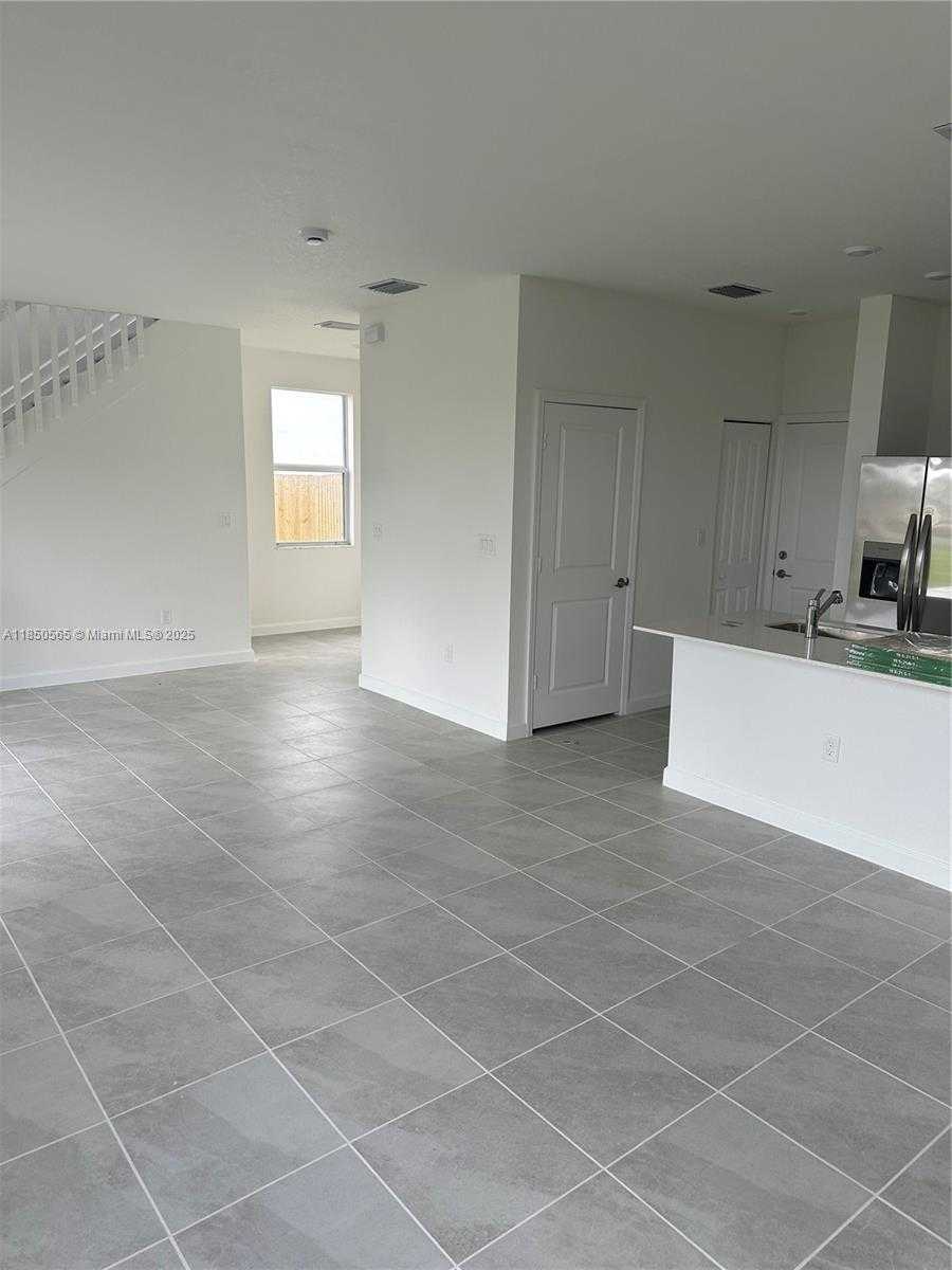 Small Image of 2645 SOUTH EAST 24 CT #2645, Homestead Number 12