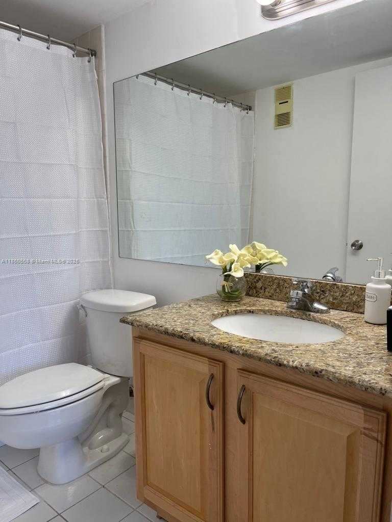Small Image of 770 NORTH EAST CLAUGHTON ISLAND DR #1013, Miami Number 20