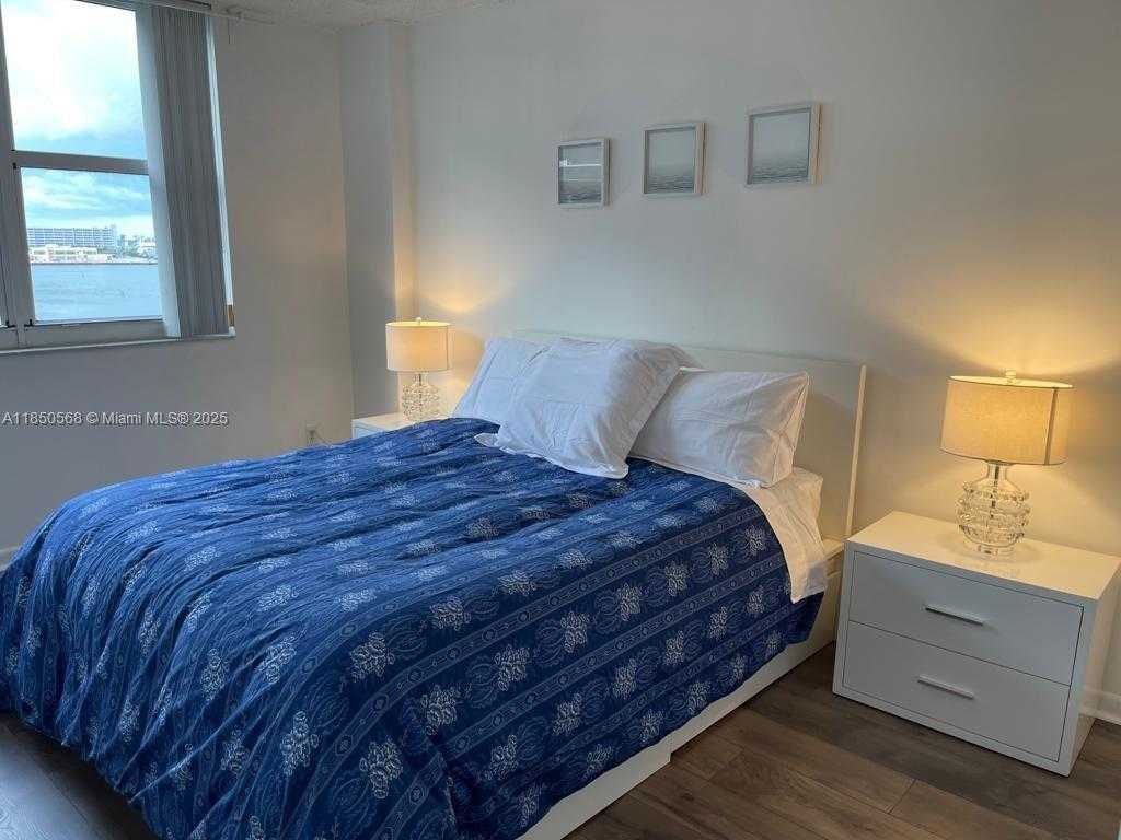 Small Image of 770 NORTH EAST CLAUGHTON ISLAND DR #1013, Miami Number 23