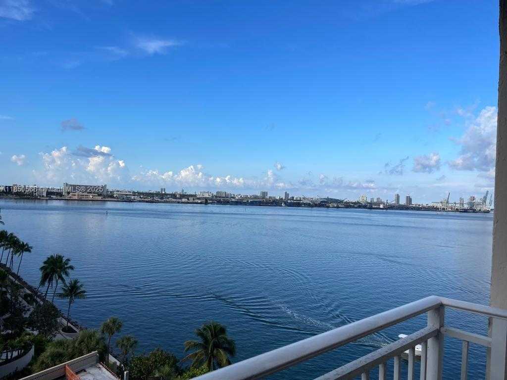 Small Image of 770 NORTH EAST CLAUGHTON ISLAND DR #1013, Miami Number 28