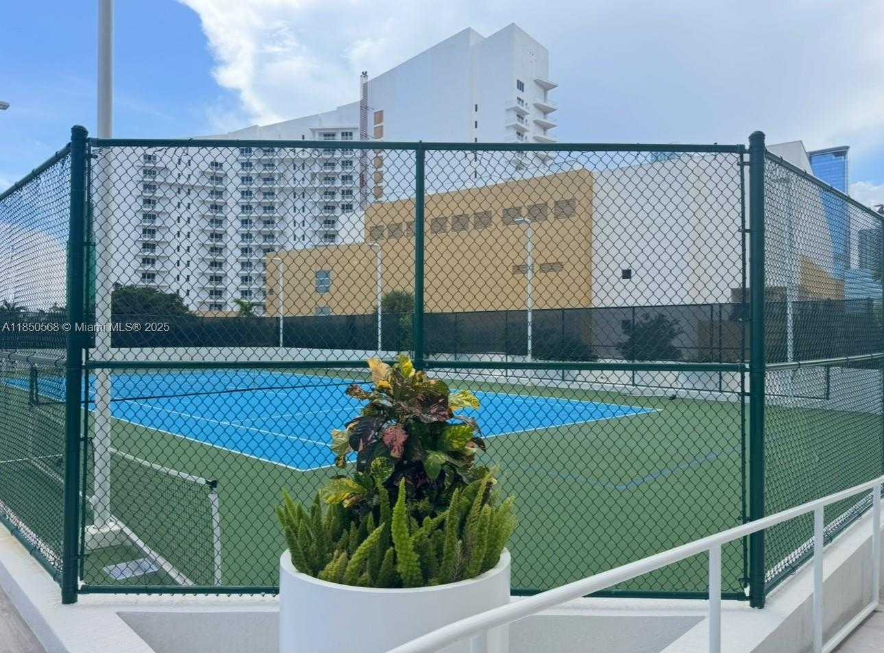 Small Image of 770 NORTH EAST CLAUGHTON ISLAND DR #1013, Miami Number 35