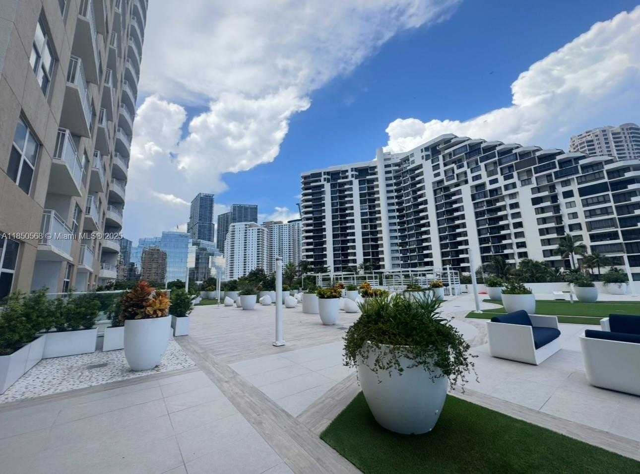 Small Image of 770 NORTH EAST CLAUGHTON ISLAND DR #1013, Miami Number 38