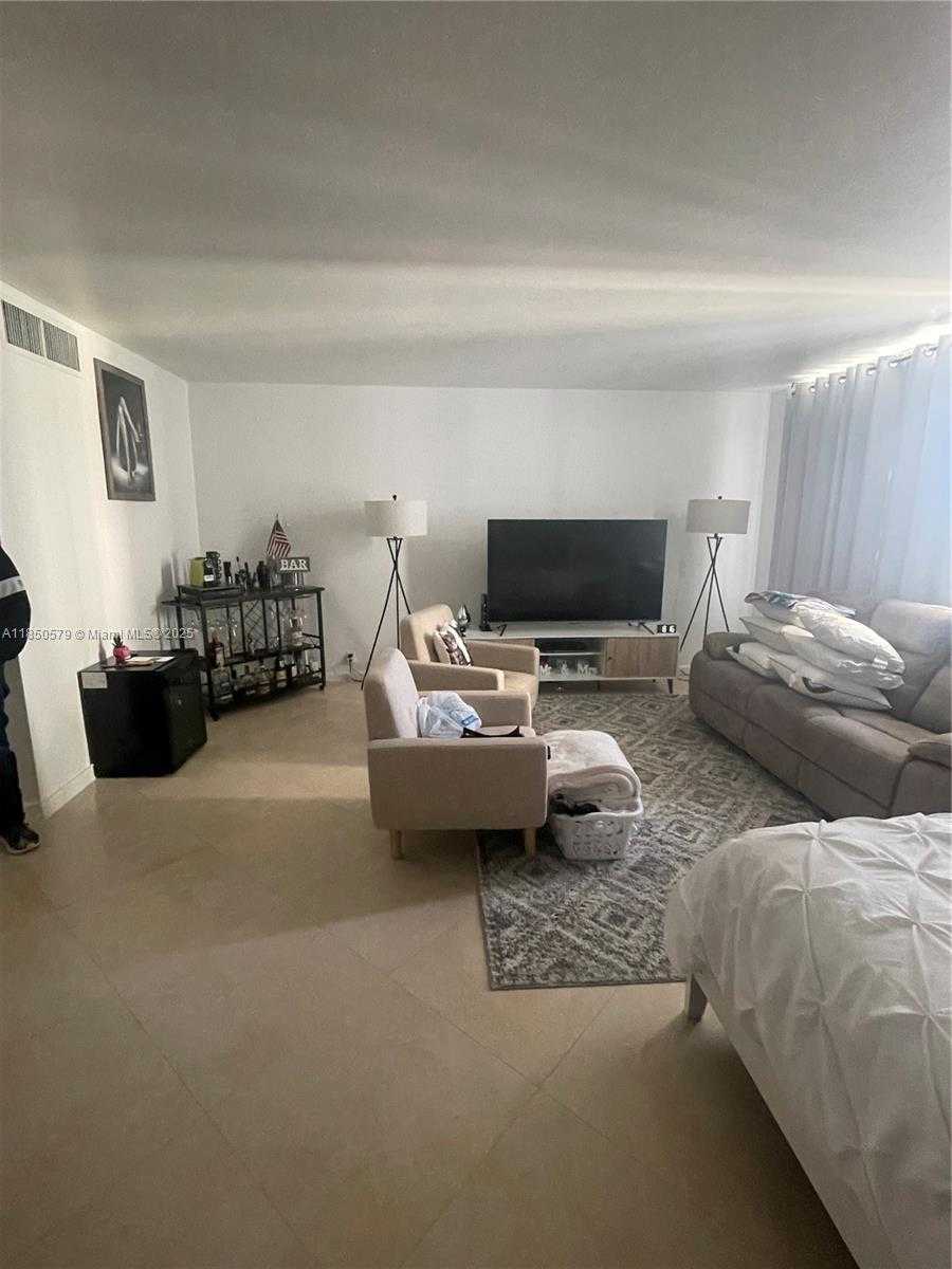 Small Image of 1000 WEST AVE #1401, Miami Beach Number 11
