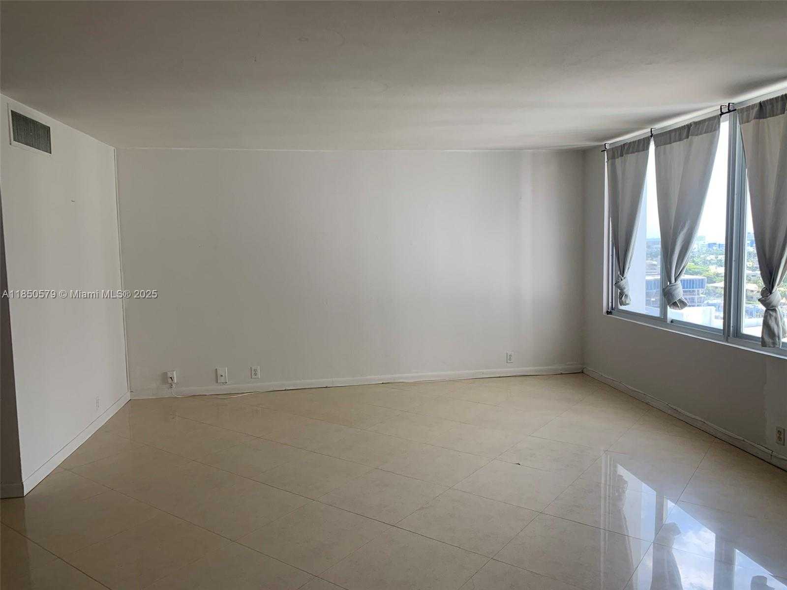 Small Image of 1000 WEST AVE #1401, Miami Beach Number 19