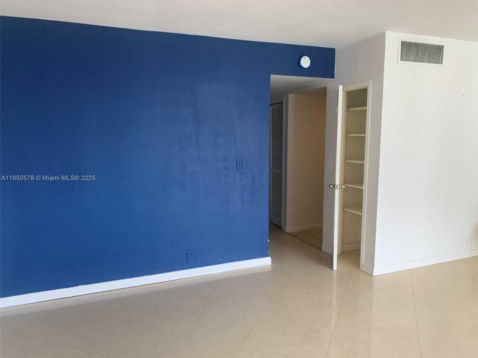 Small Image of 1000 WEST AVE #1401, Miami Beach Number 22