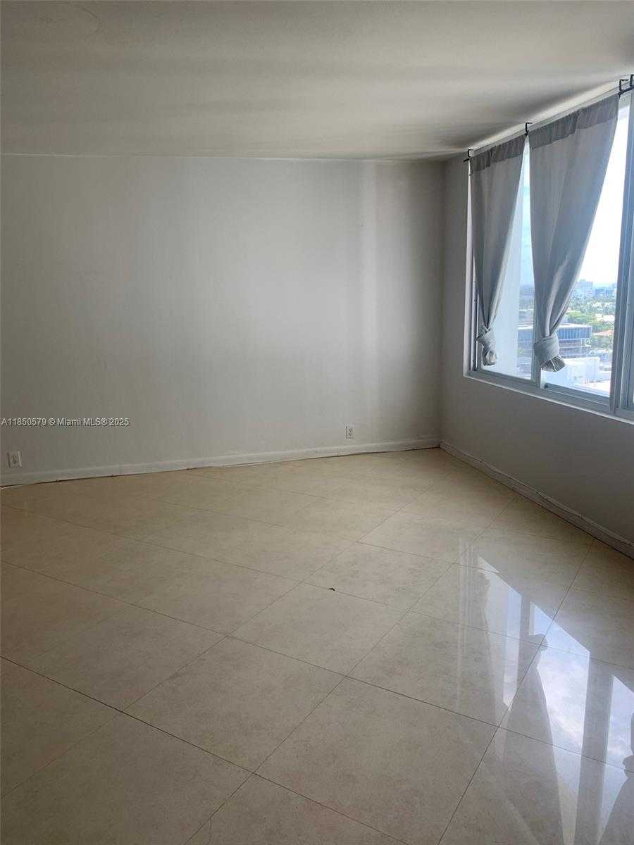 Small Image of 1000 WEST AVE #1401, Miami Beach Number 24