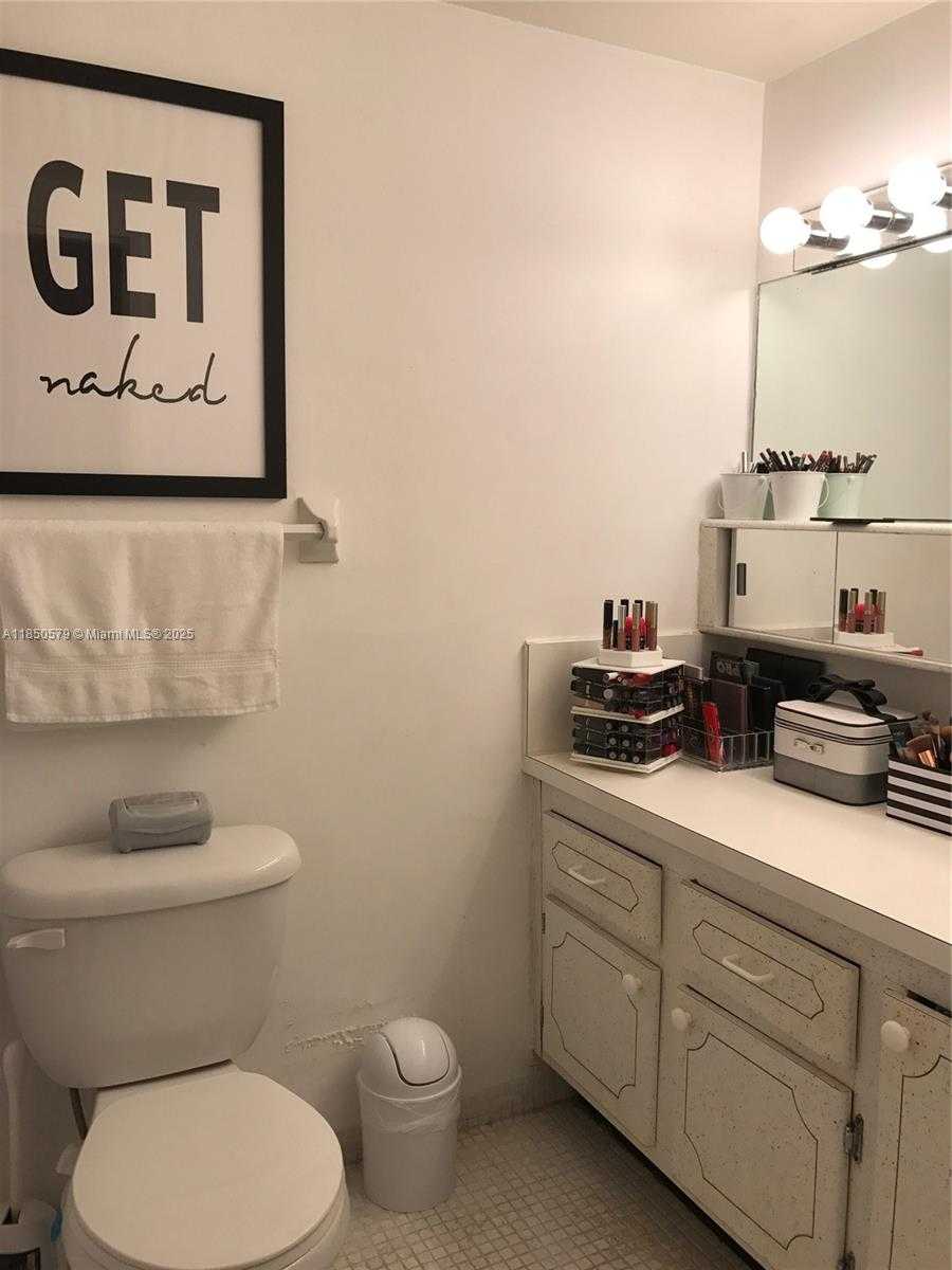 Small Image of 1000 WEST AVE #1401, Miami Beach Number 34