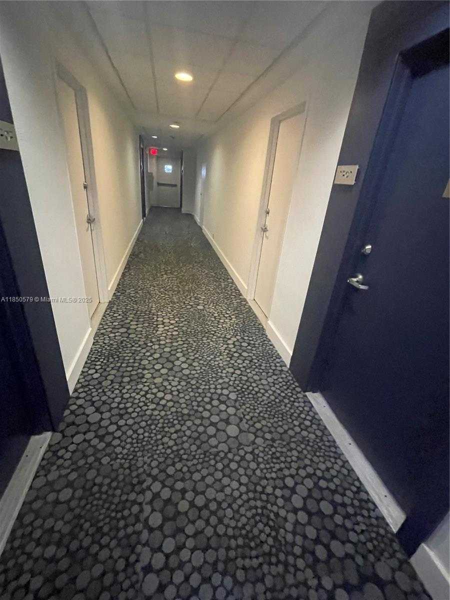 Small Image of 1000 WEST AVE #1401, Miami Beach Number 7