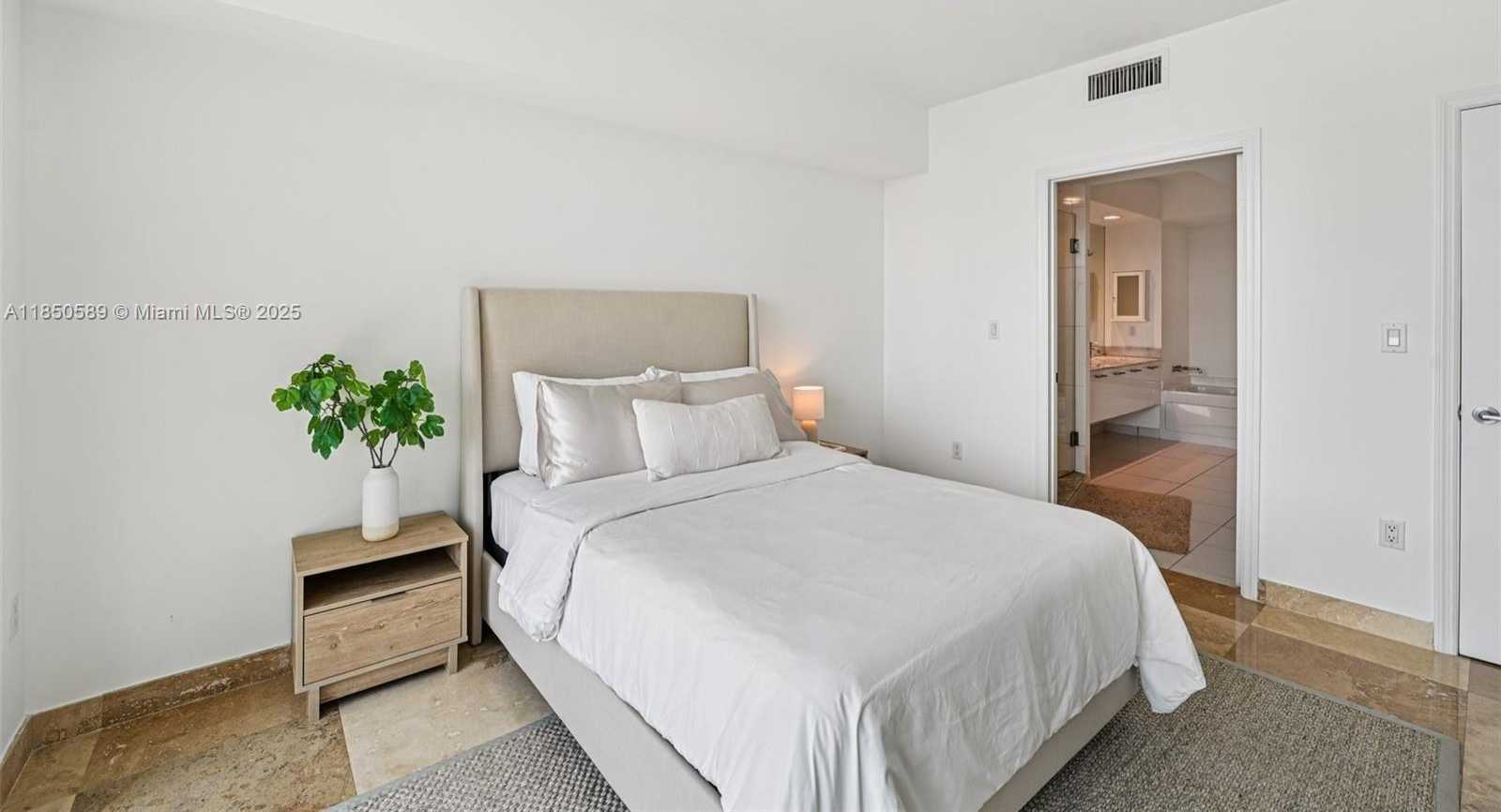Small Image of 55 SOUTH EAST 6TH ST #3600, Miami Number 16