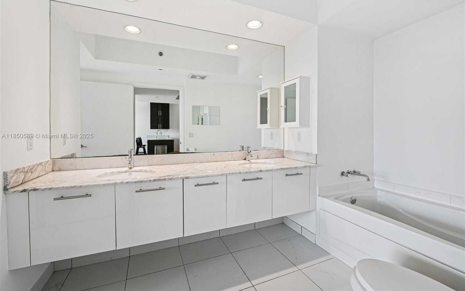 Small Image of 55 SOUTH EAST 6TH ST #3600, Miami Number 21