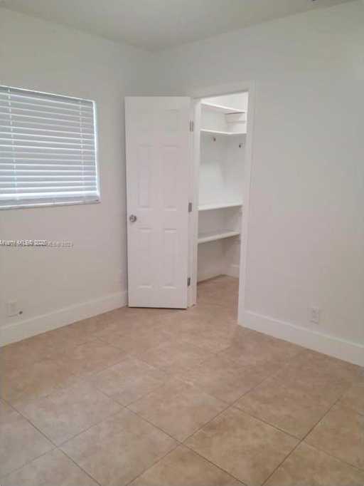 Small Image of 5718 LINCOLN ST #5718, Hollywood Number 5