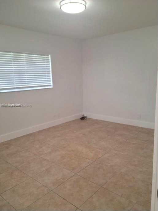 Small Image of 5718 LINCOLN ST #5718, Hollywood Number 7