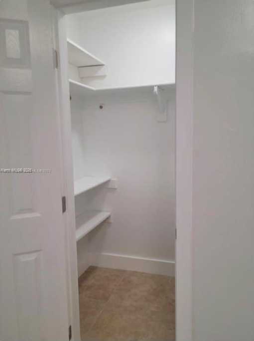 Small Image of 5718 LINCOLN ST #5718, Hollywood Number 8