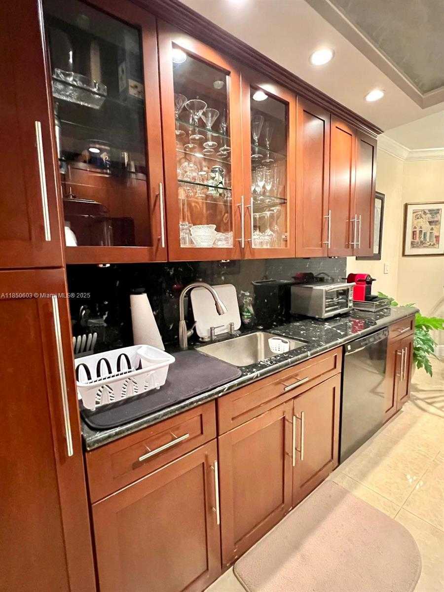 Small Image of 20191 EAST COUNTRY CLUB DR #2004, Aventura Number 16