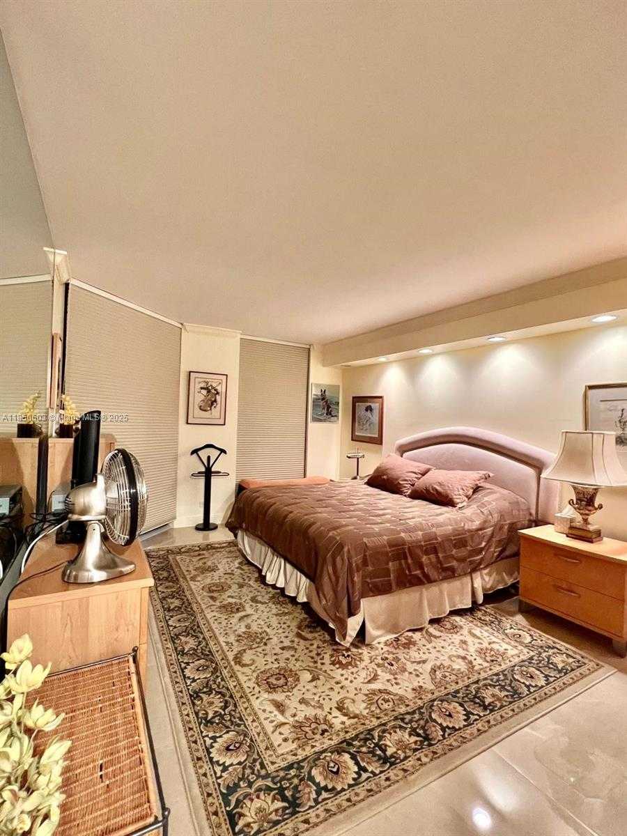 Small Image of 20191 EAST COUNTRY CLUB DR #2004, Aventura Number 21