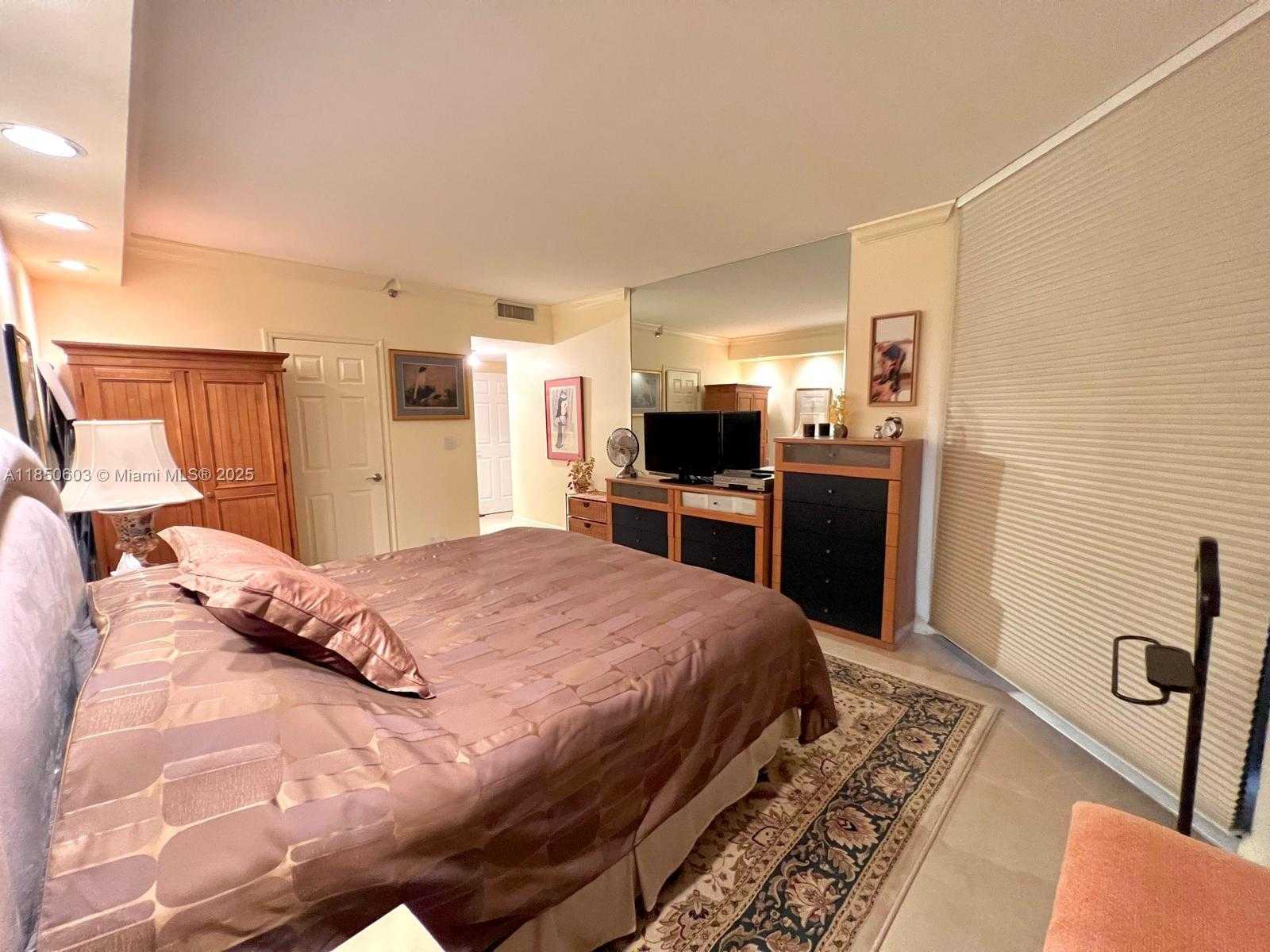 Small Image of 20191 EAST COUNTRY CLUB DR #2004, Aventura Number 23
