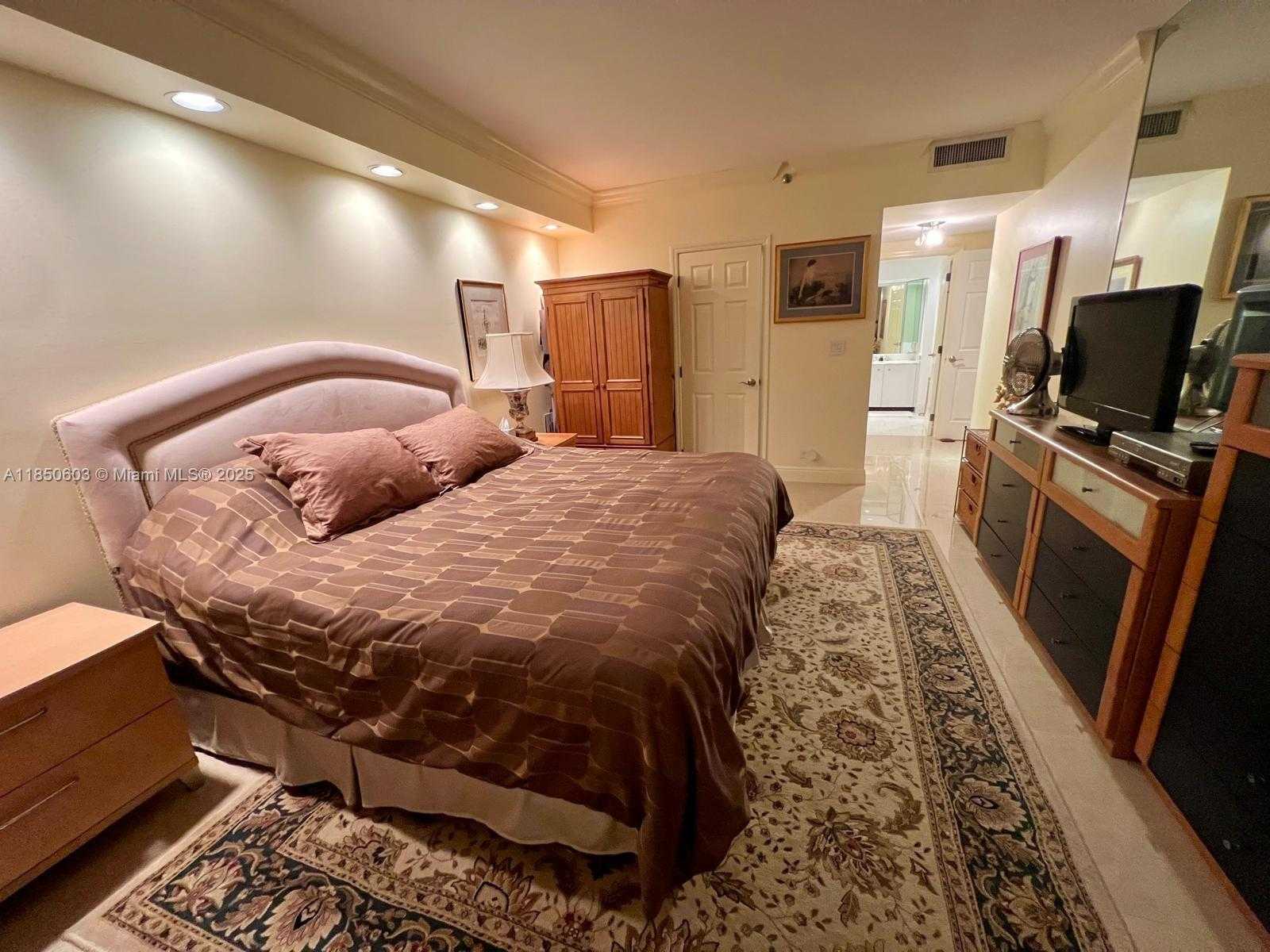 Small Image of 20191 EAST COUNTRY CLUB DR #2004, Aventura Number 24