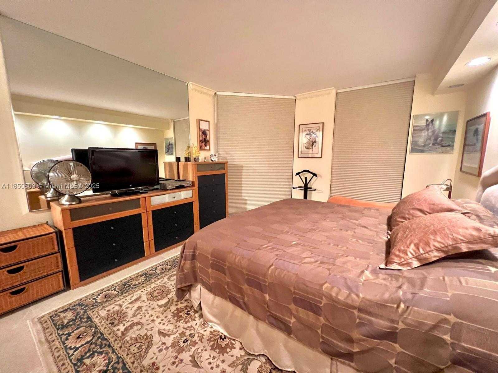 Small Image of 20191 EAST COUNTRY CLUB DR #2004, Aventura Number 25