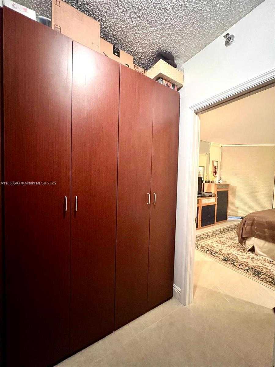 Small Image of 20191 EAST COUNTRY CLUB DR #2004, Aventura Number 26