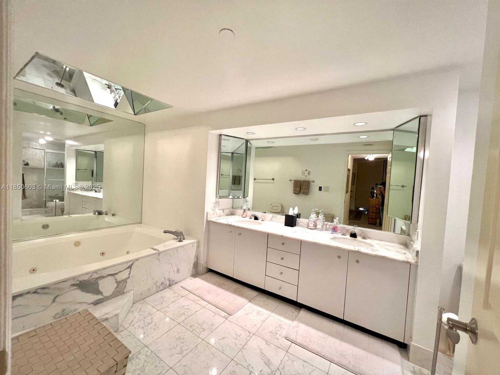Small Image of 20191 EAST COUNTRY CLUB DR #2004, Aventura Number 31