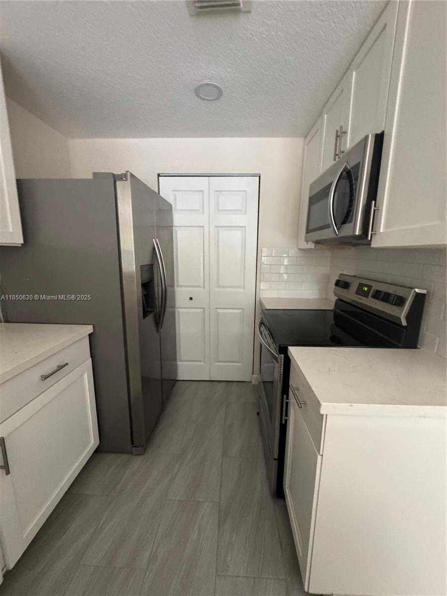 Small Image of 6420 NORTH WEST 114TH AVE #1328, Doral Number 12