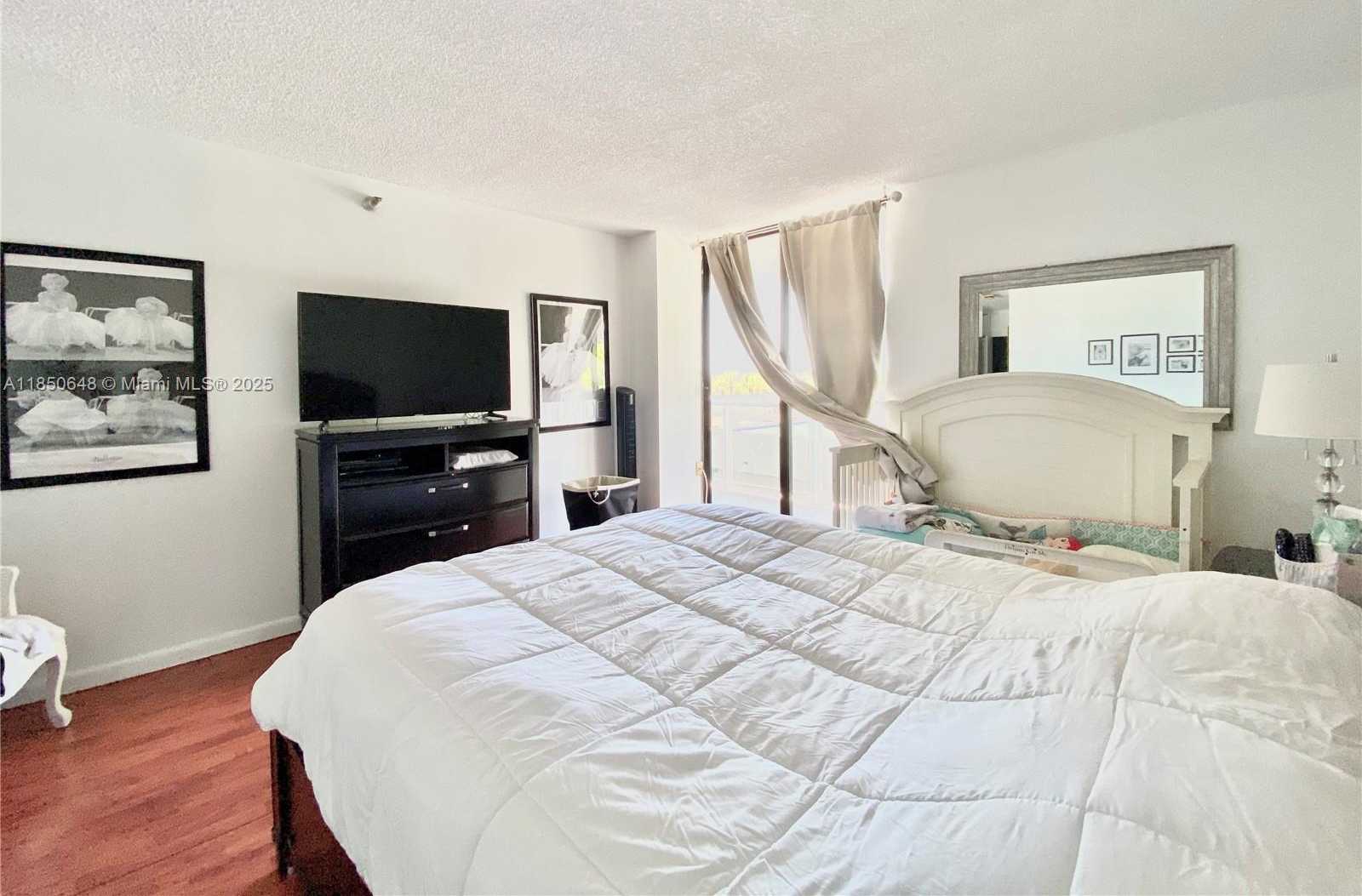 Small Image of 20505 EAST COUNTRY CLUB DR #336, Aventura Number 16