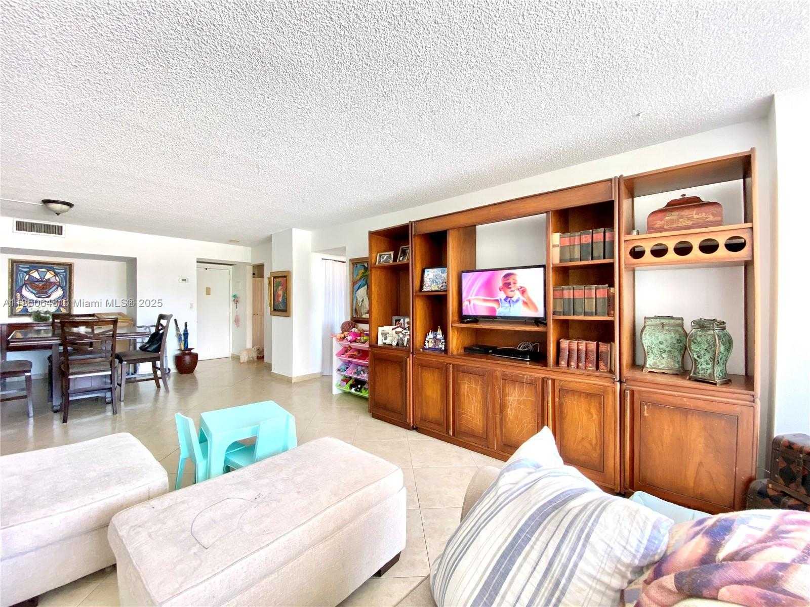 Small Image of 20505 EAST COUNTRY CLUB DR #336, Aventura Number 20