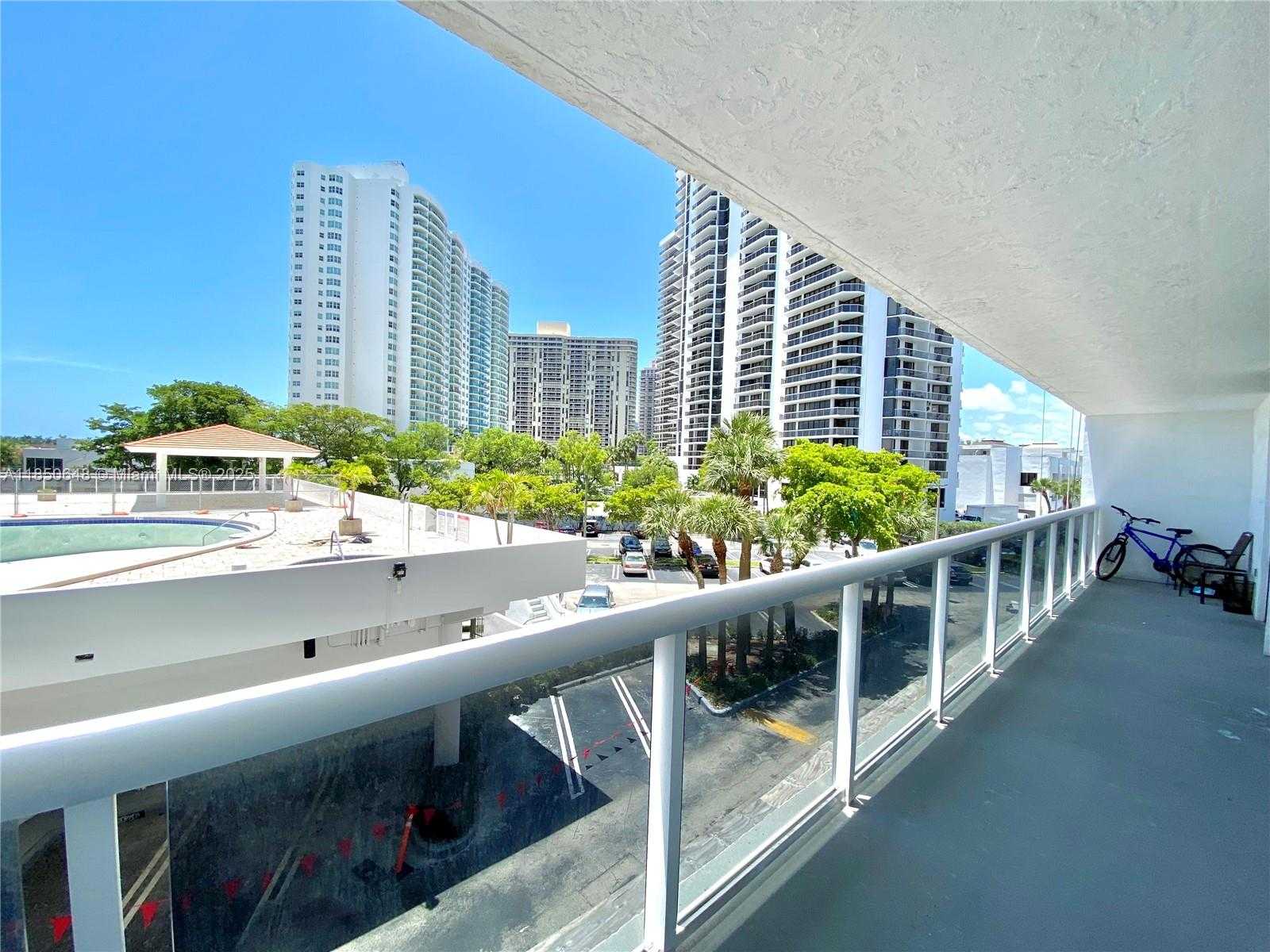 Small Image of 20505 EAST COUNTRY CLUB DR #336, Aventura Number 23