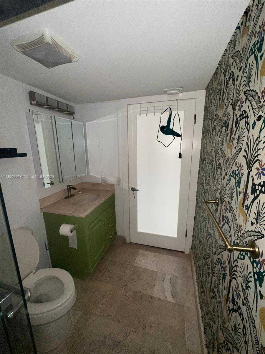 Small Image of 540 BRICKELL KEY DR #1803, Miami Number 16