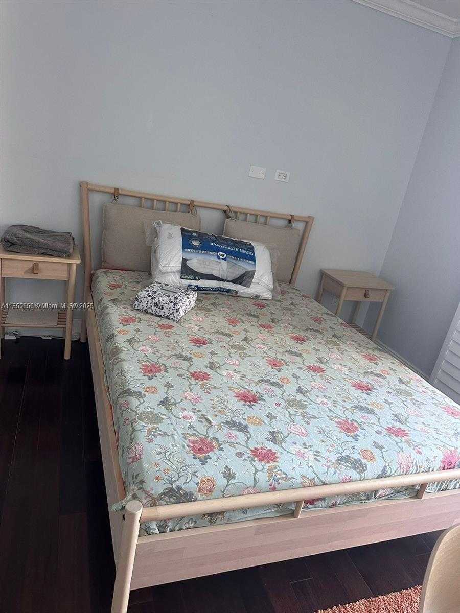 Small Image of 540 BRICKELL KEY DR #1803, Miami Number 17