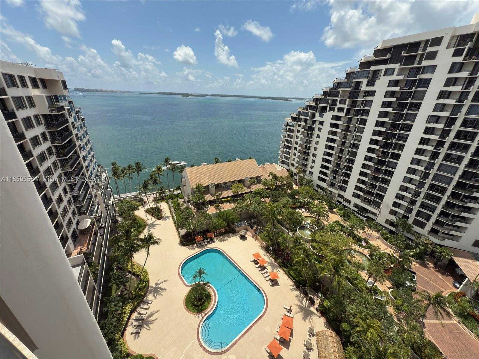 Small Image of 540 BRICKELL KEY DR #1803, Miami Number 4