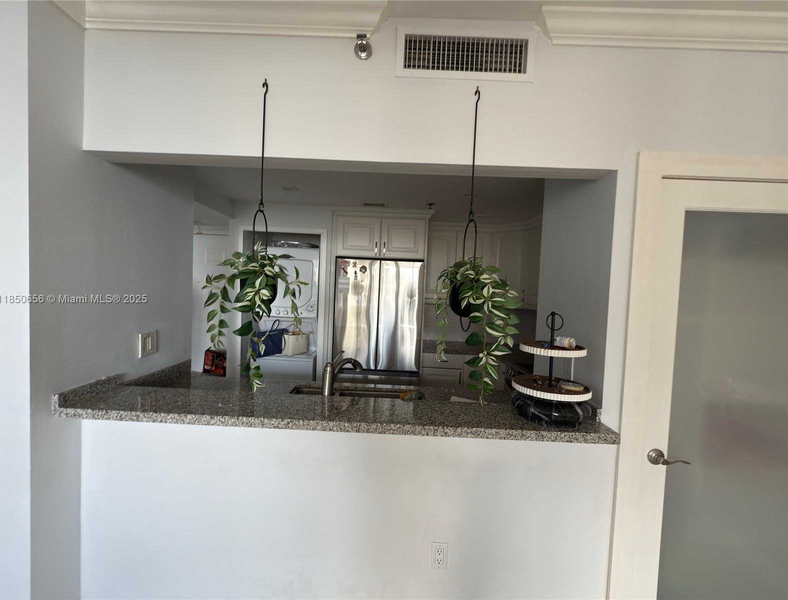 Small Image of 540 BRICKELL KEY DR #1803, Miami Number 6