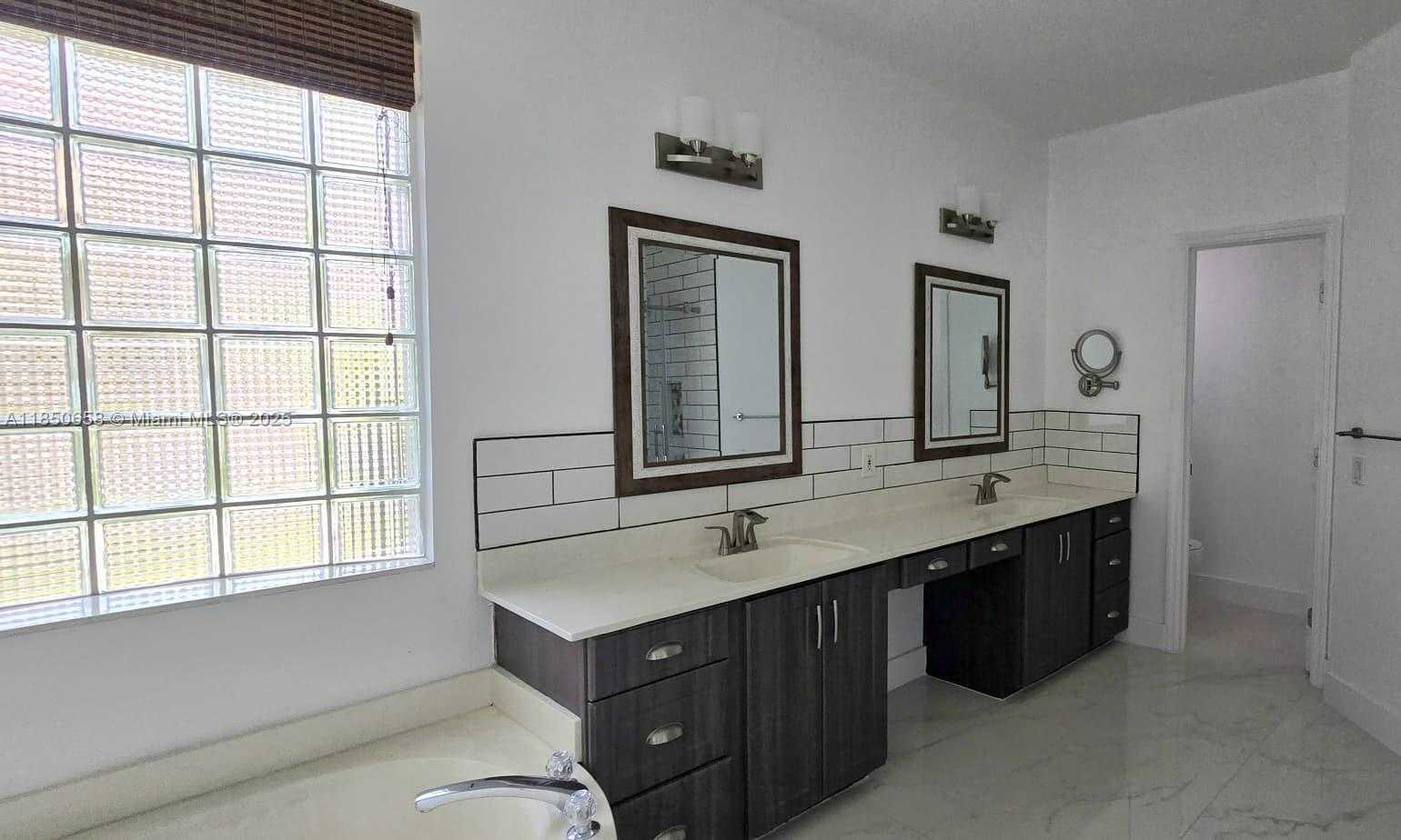 Small Image of 1506 LANTANA CT, Weston Number 19