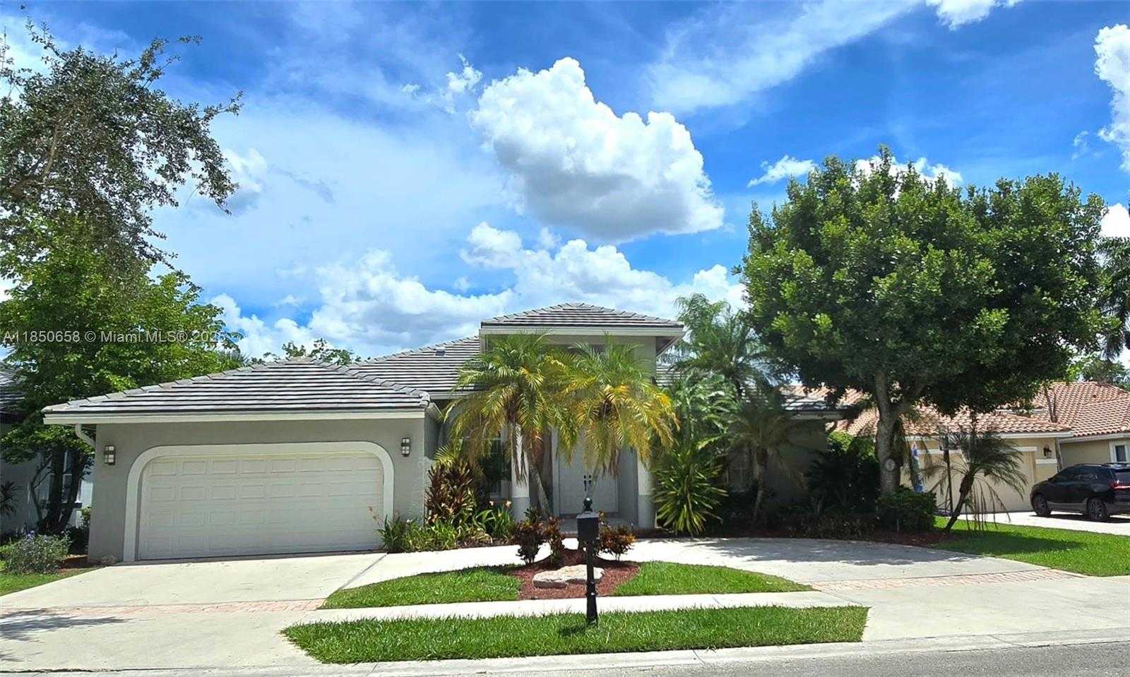 Small Image of 1506 LANTANA CT, Weston Number 2