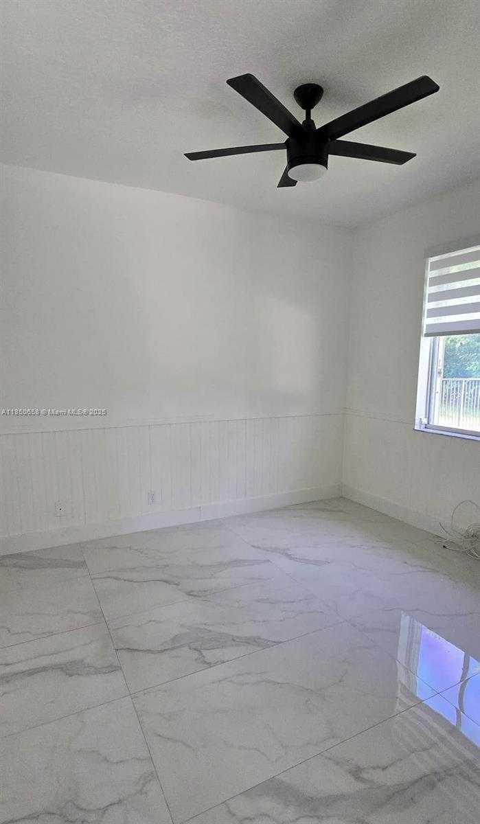 Small Image of 1506 LANTANA CT, Weston Number 24