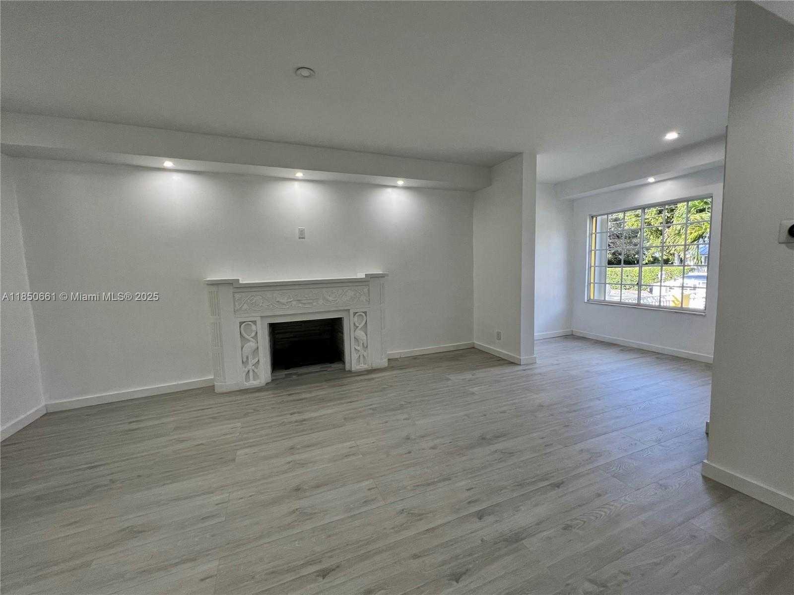 Small Image of 1336 SOUTH WEST 14 STREET, Miami Number 15