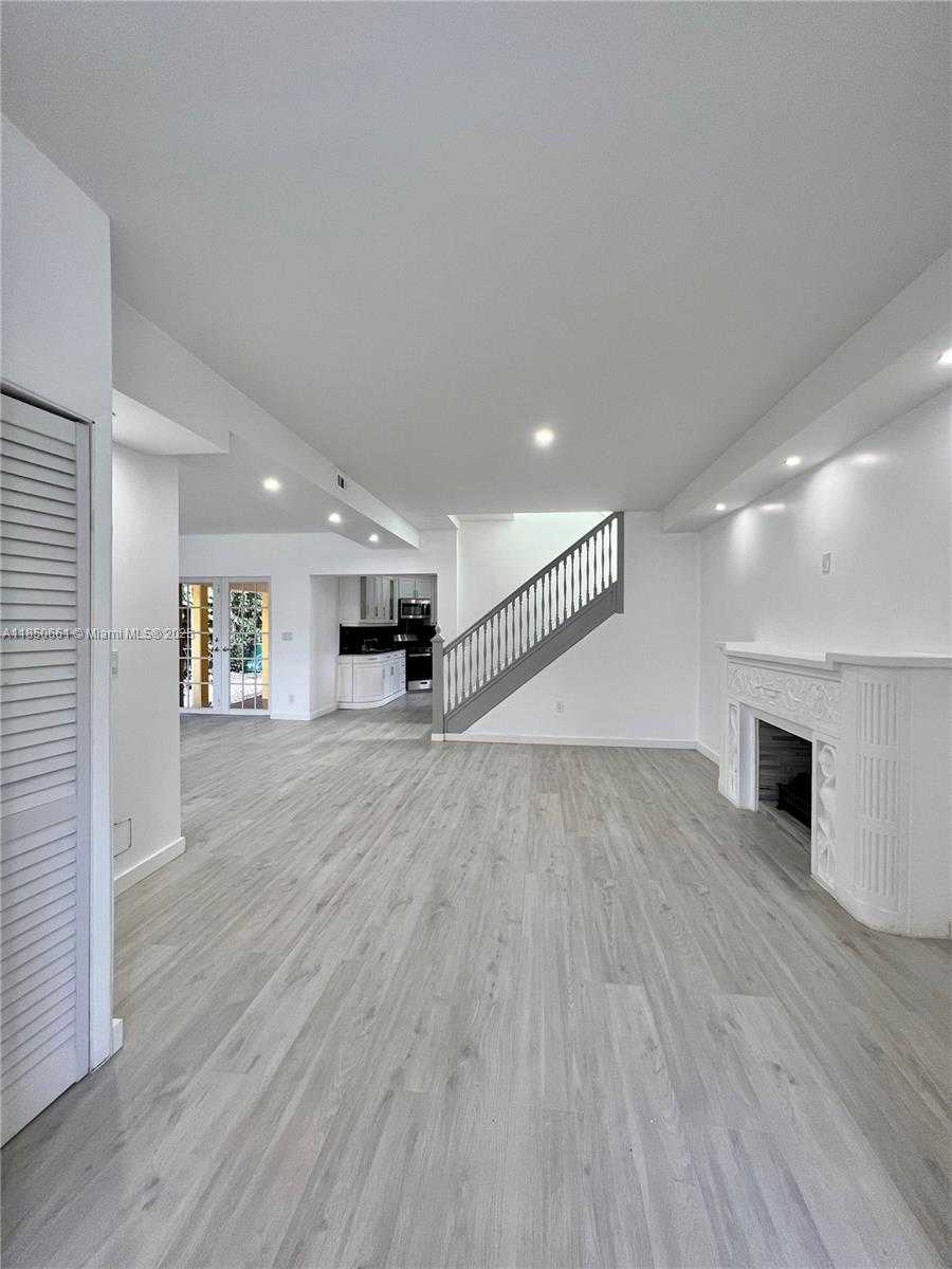 Small Image of 1336 SOUTH WEST 14 STREET, Miami Number 16