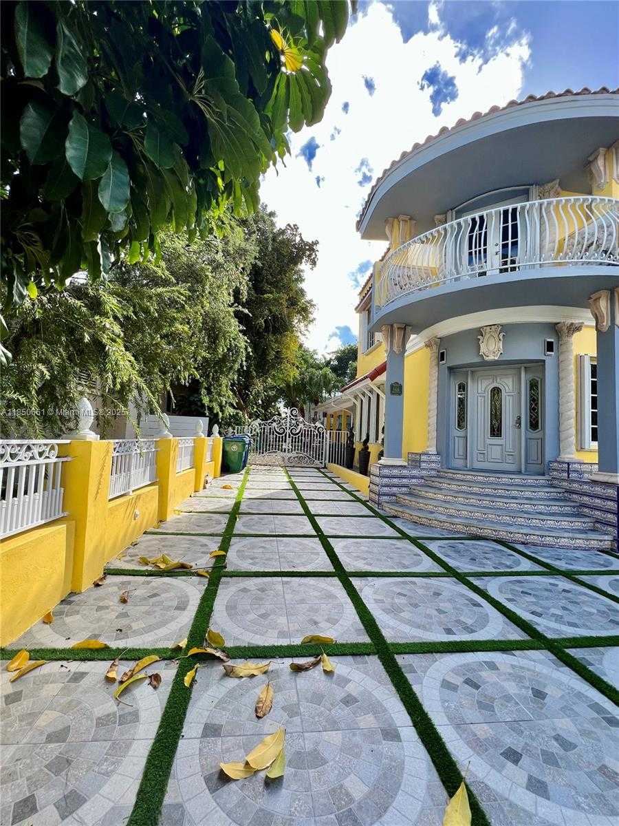 Small Image of 1336 SOUTH WEST 14 STREET, Miami Number 3