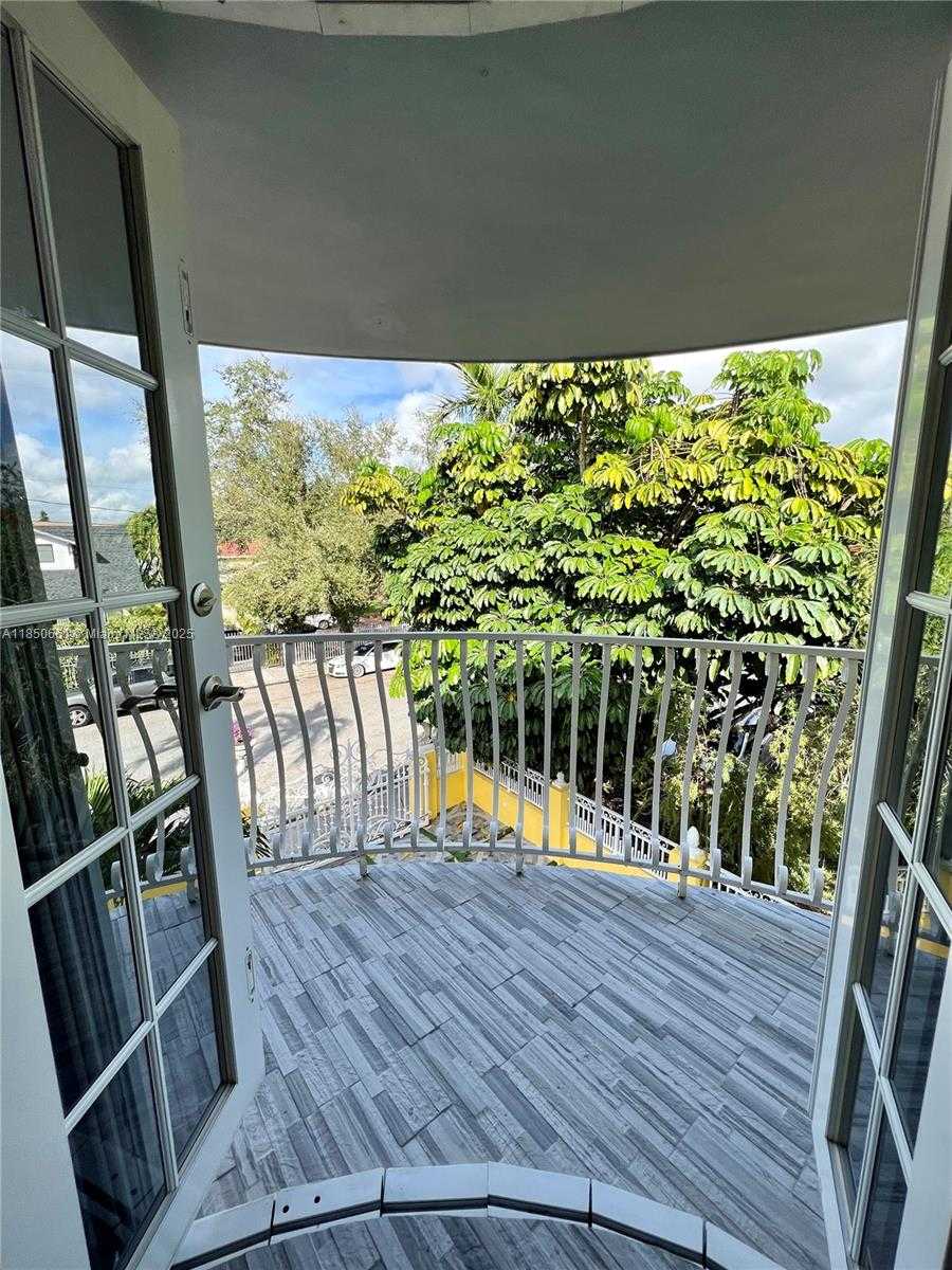 Small Image of 1336 SOUTH WEST 14 STREET, Miami Number 32