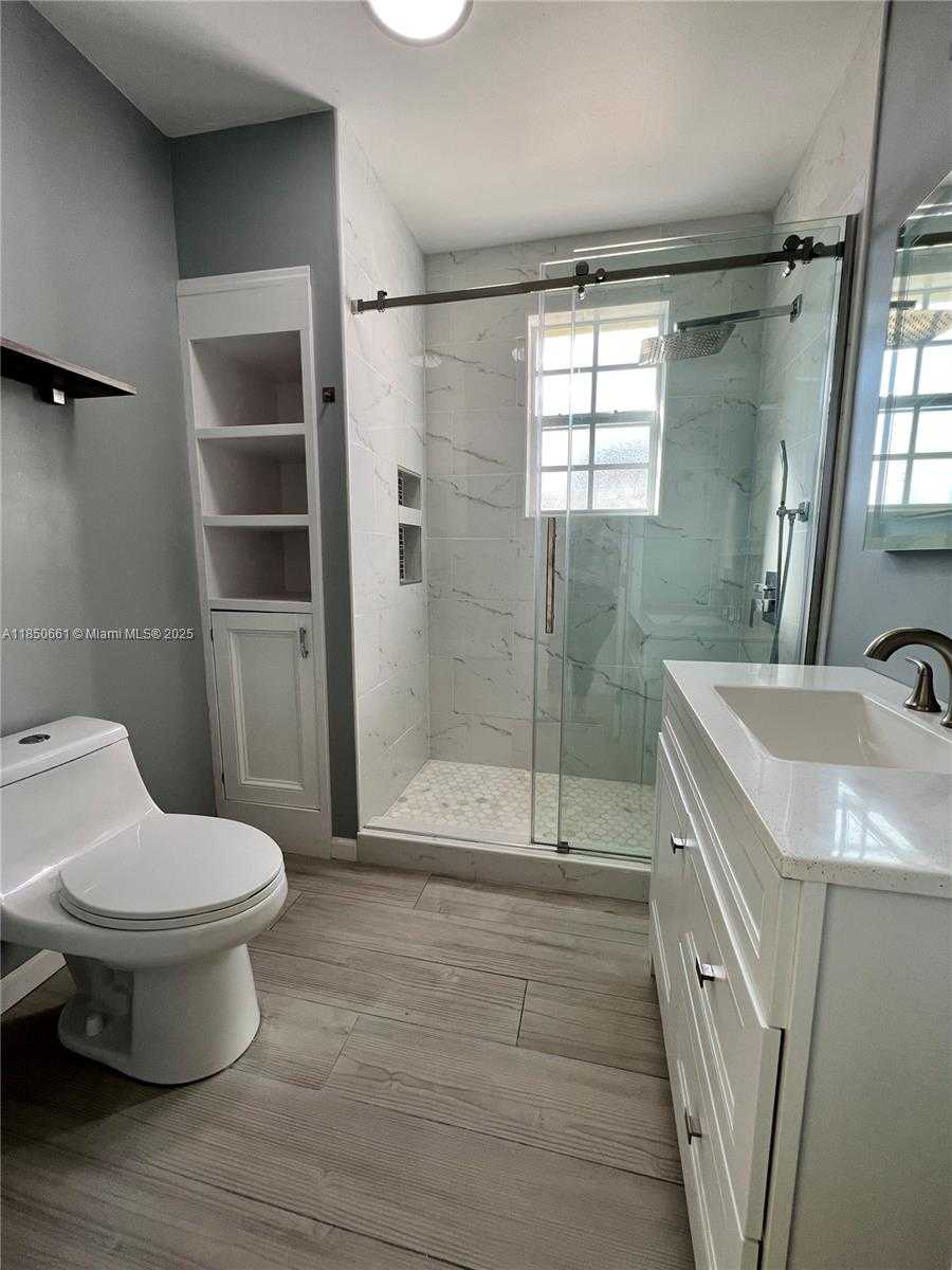 Small Image of 1336 SOUTH WEST 14 STREET, Miami Number 41