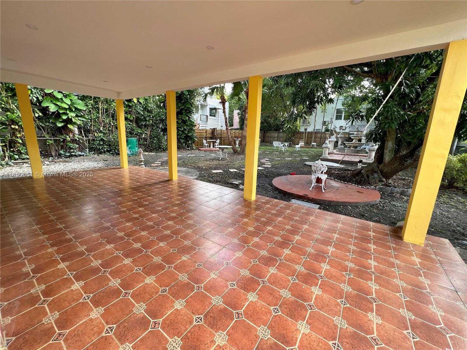 Small Image of 1336 SOUTH WEST 14 STREET, Miami Number 49