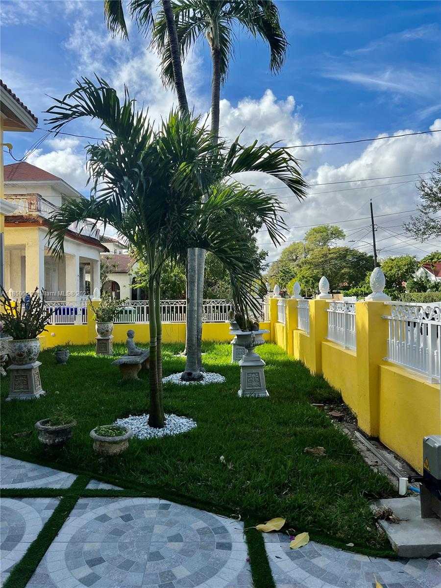 Small Image of 1336 SOUTH WEST 14 STREET, Miami Number 6