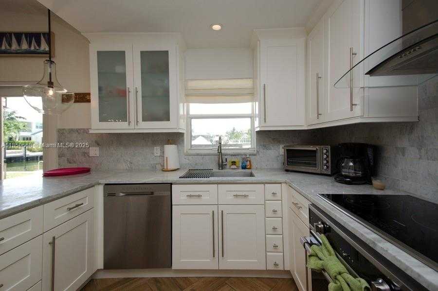 Small Image of 2305 NORTH OCEAN BLVD, Pompano Beach Number 10