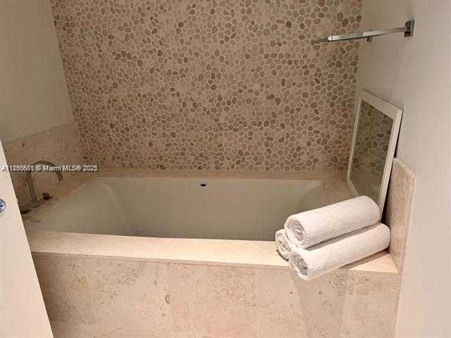 Small Image of 17121 COLLINS AVE #1207, Sunny Isles Beach Number 14