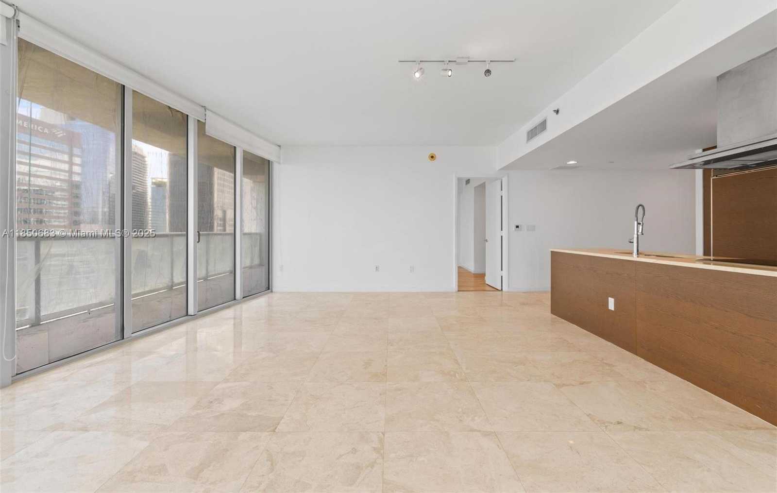 Small Image of 495 BRICKELL AVE #3001, Miami Number 10