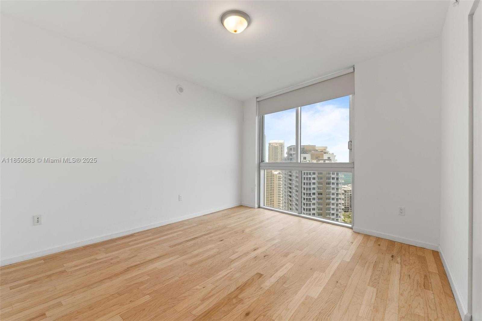 Small Image of 495 BRICKELL AVE #3001, Miami Number 20