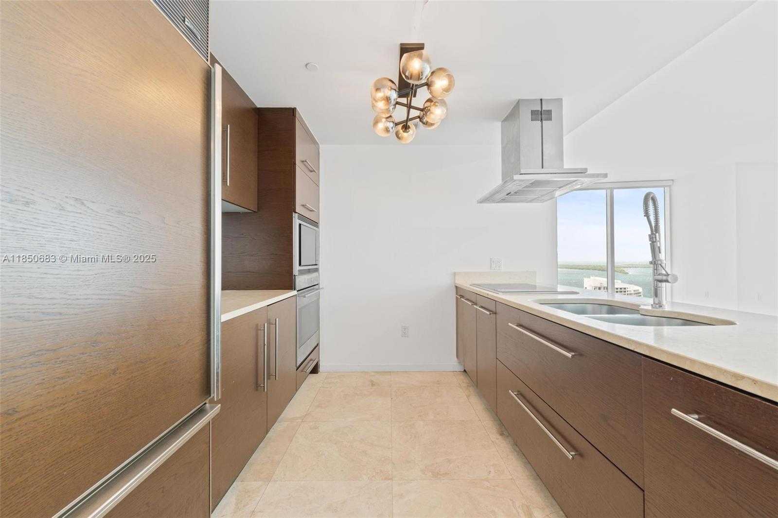 Small Image of 495 BRICKELL AVE #3001, Miami Number 5