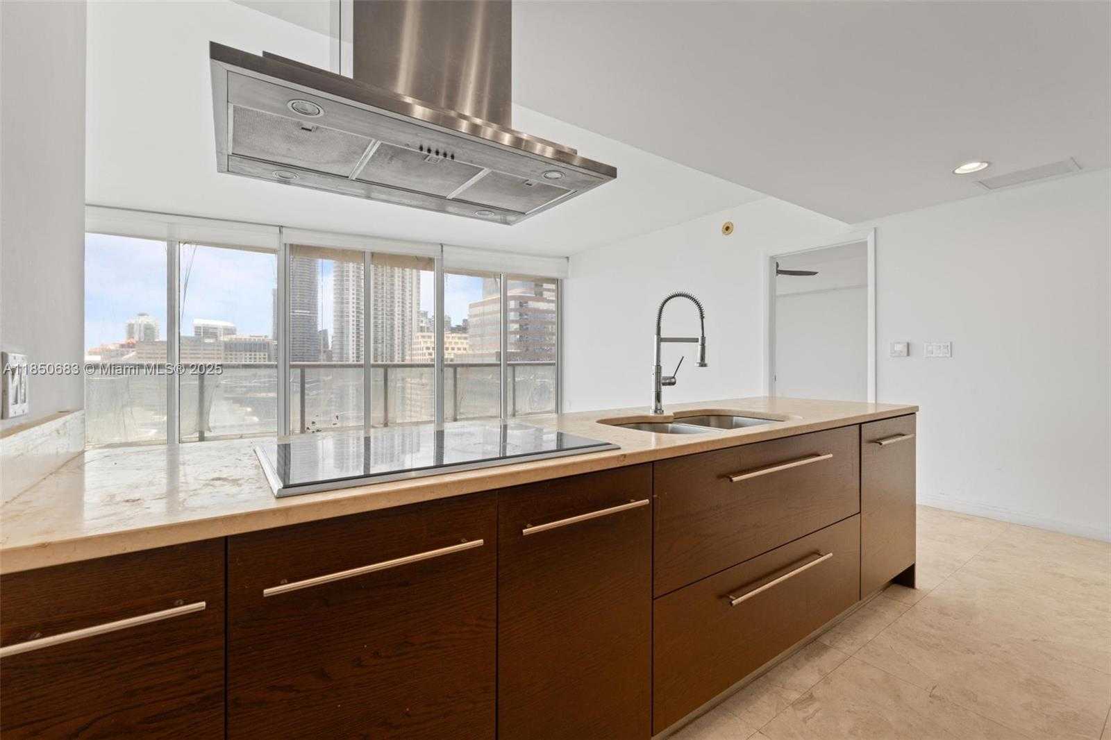 Small Image of 495 BRICKELL AVE #3001, Miami Number 7