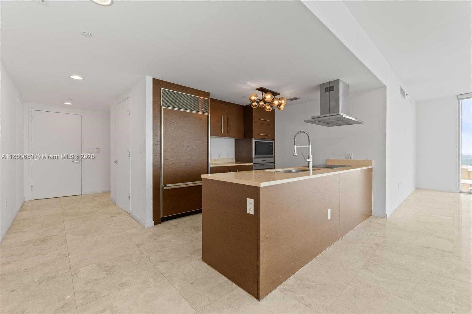 Small Image of 495 BRICKELL AVE #3001, Miami Number 8