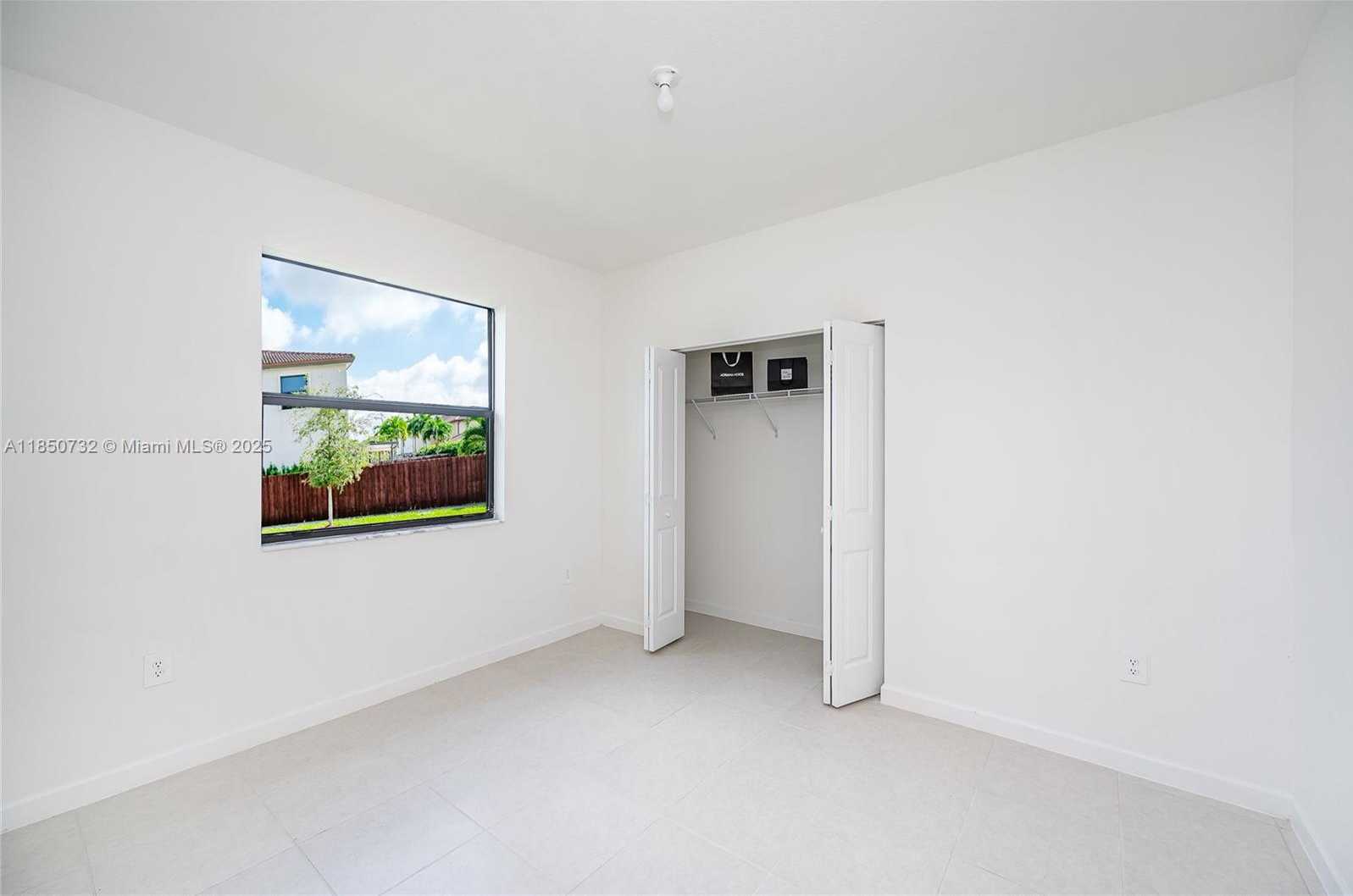 Small Image of 11856 SW 241 Ter, Princeton, FL 33032, USA Number 22